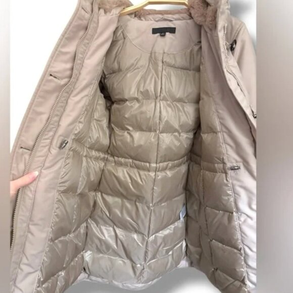 Uniqlo Women Ultra Warm Down Short Coat Parka Heattech Jacket Fur Hood Beige XS - Picture 4 of 8